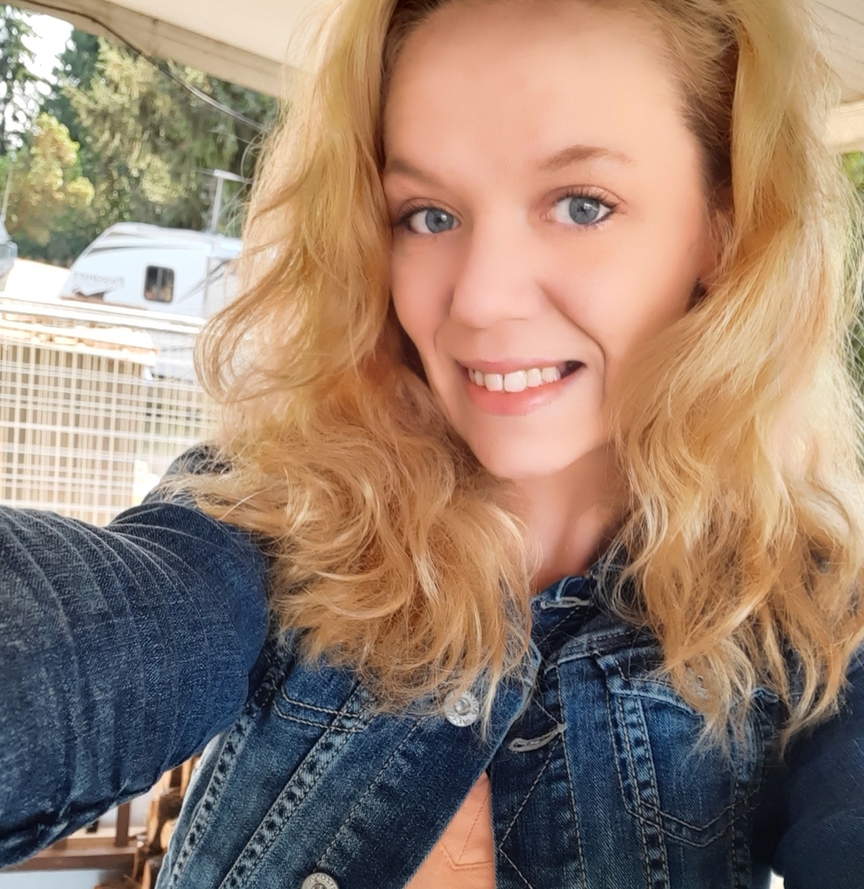 Meet your Posher, Ashley